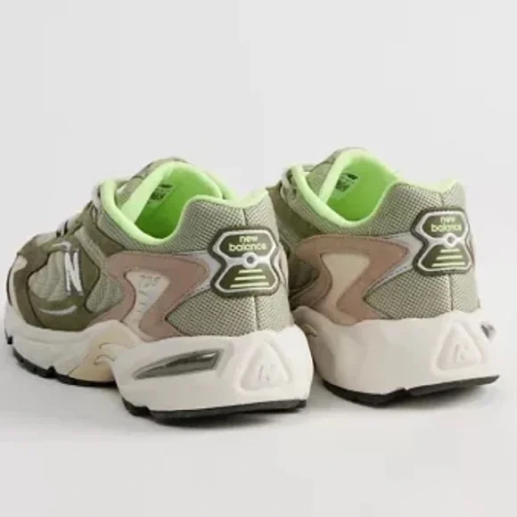 New Balance Heritage 725v1 Sneakers